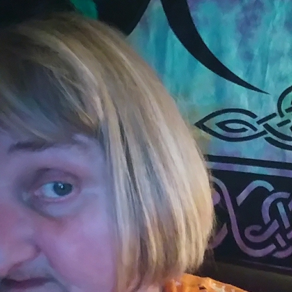 Meet your Posher, Diana